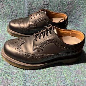 Dr. Martens 37 US5 Black 3989 Brogue - New in Box classic Doc